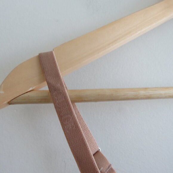 LOUNGE T-Shirt Bra in Ribbed Taupe Nude Comfort Neutral Minimalist - Size 34F - Picture 4 of 12